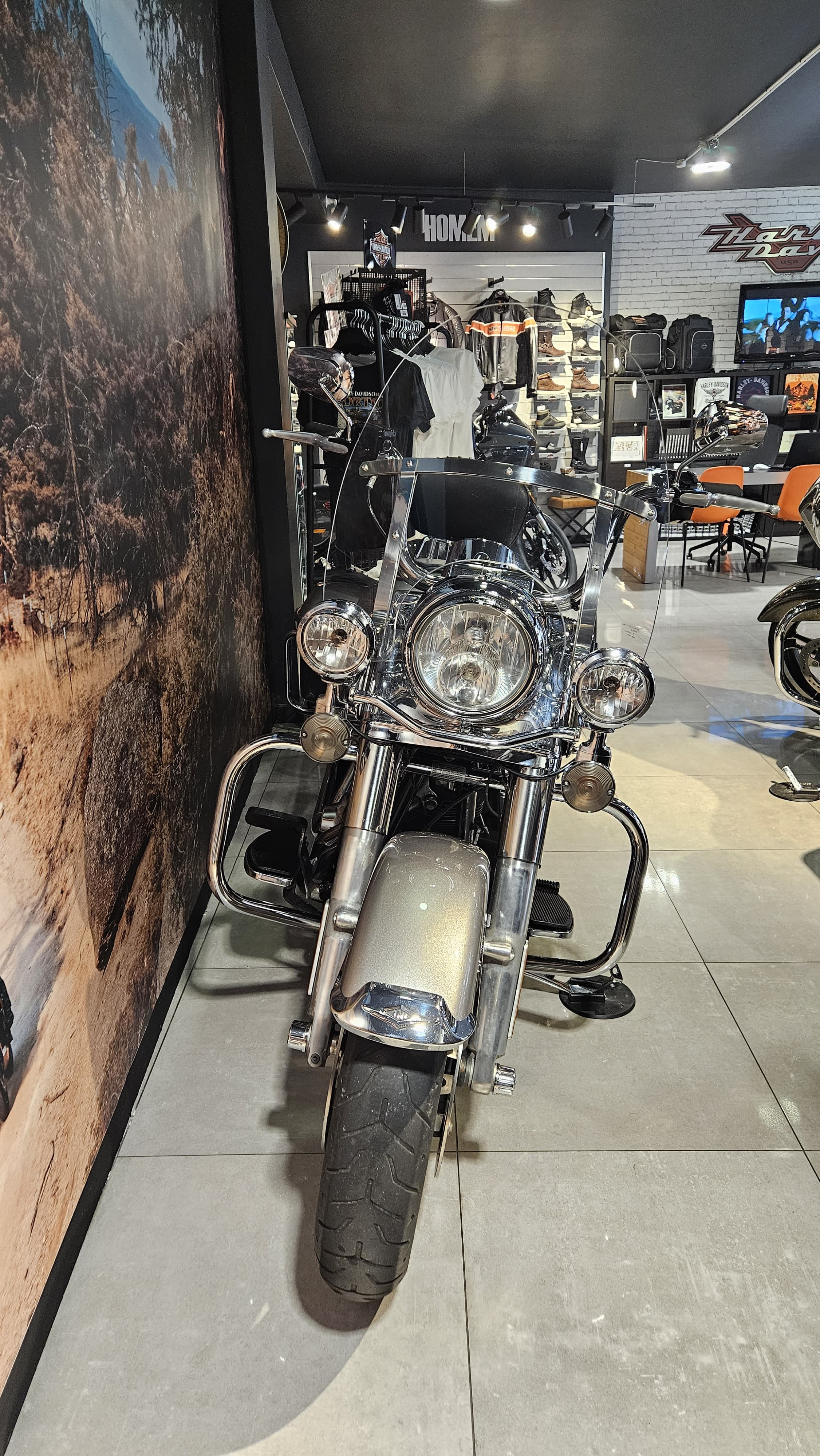 Road King 103 | Ano: 2016 | kms: 48.135 | Preço: 17.500€
